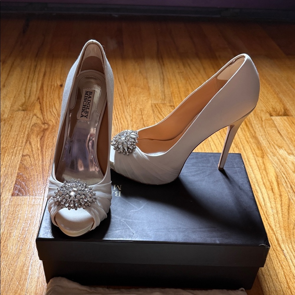 Badgley Mischka White Satin Crystal-Plaque Peep-Toe Pumps